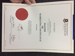 Fake University of Queensland Diplom